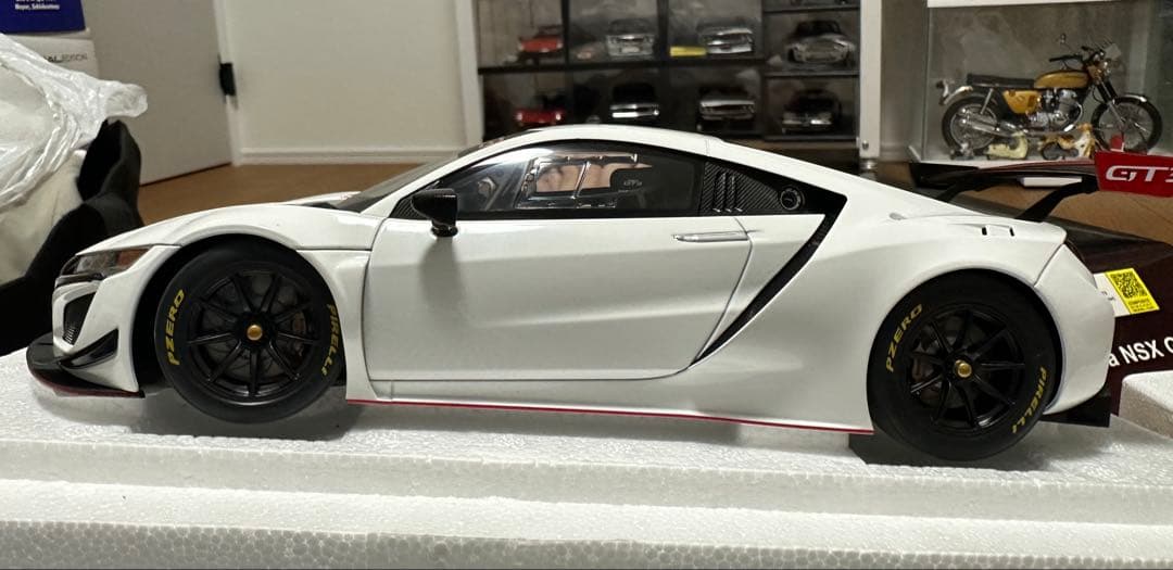 AUTOartホンダ NSX GT3 ミニカー 1/18