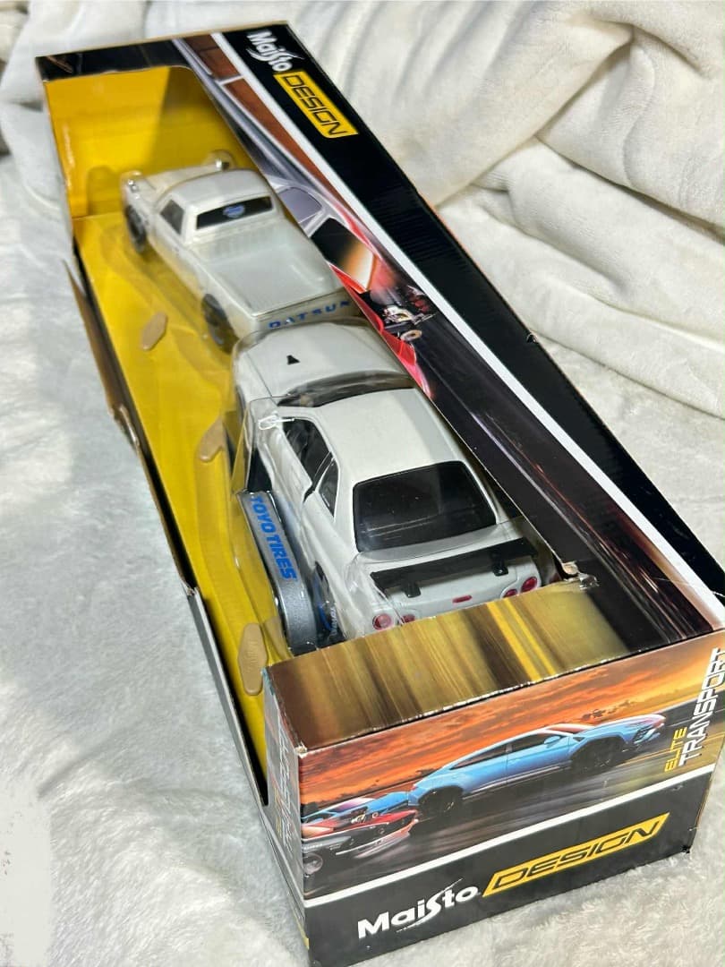 ミニカー 1/24 Maisto GT-R R34 & Datsun 620