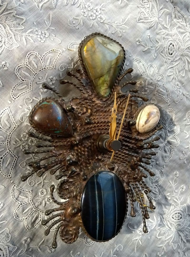 ♥天然石（宝石）掛け時計　ラブラドライト、オパール（2）オークアイ（鷹目石）