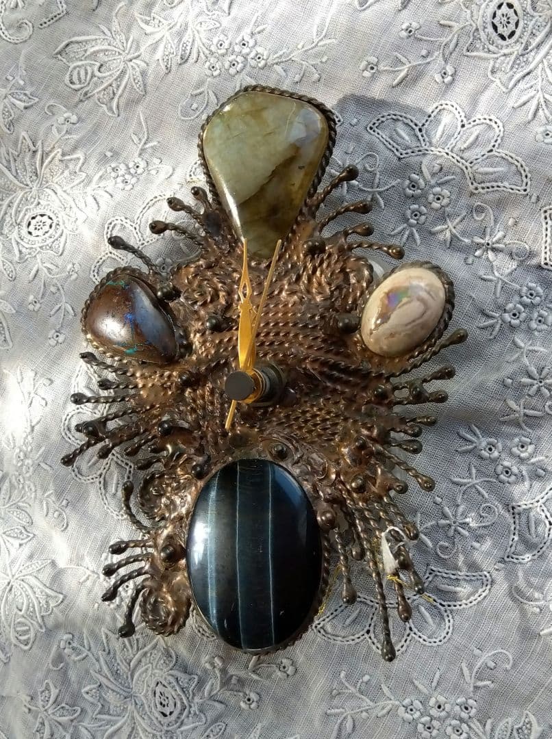 ♥天然石（宝石）掛け時計　ラブラドライト、オパール（2）オークアイ（鷹目石）