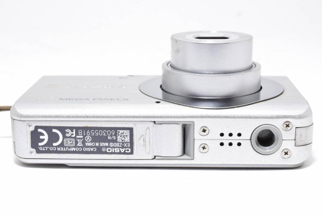 カシオ　CASIO EXILIM EX-Z80 シルバー ＃A389