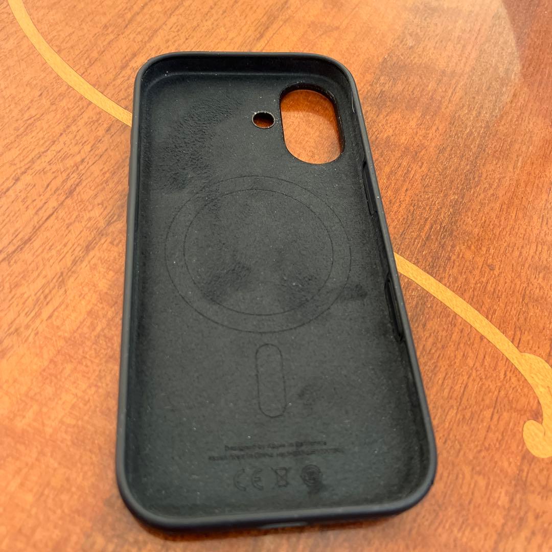 AppleiPhone17用ブラックシリコンケース