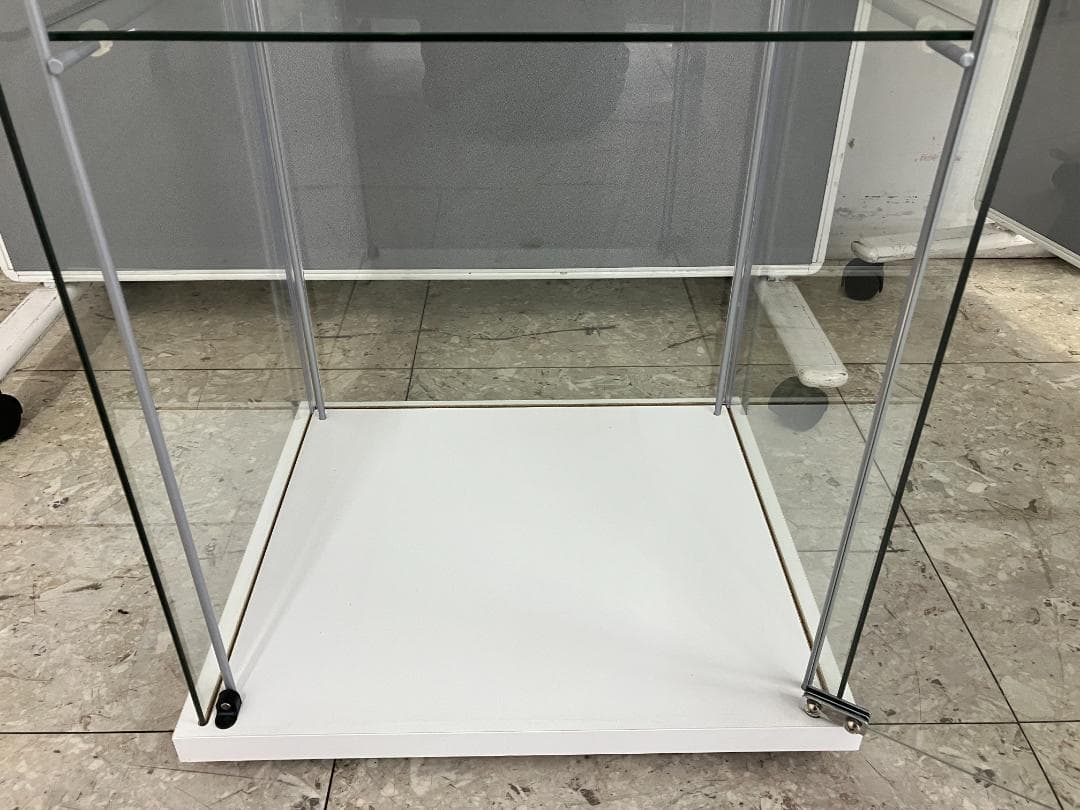 IKEA ガラスショーケース 飾り棚 DETOLF ホワイト