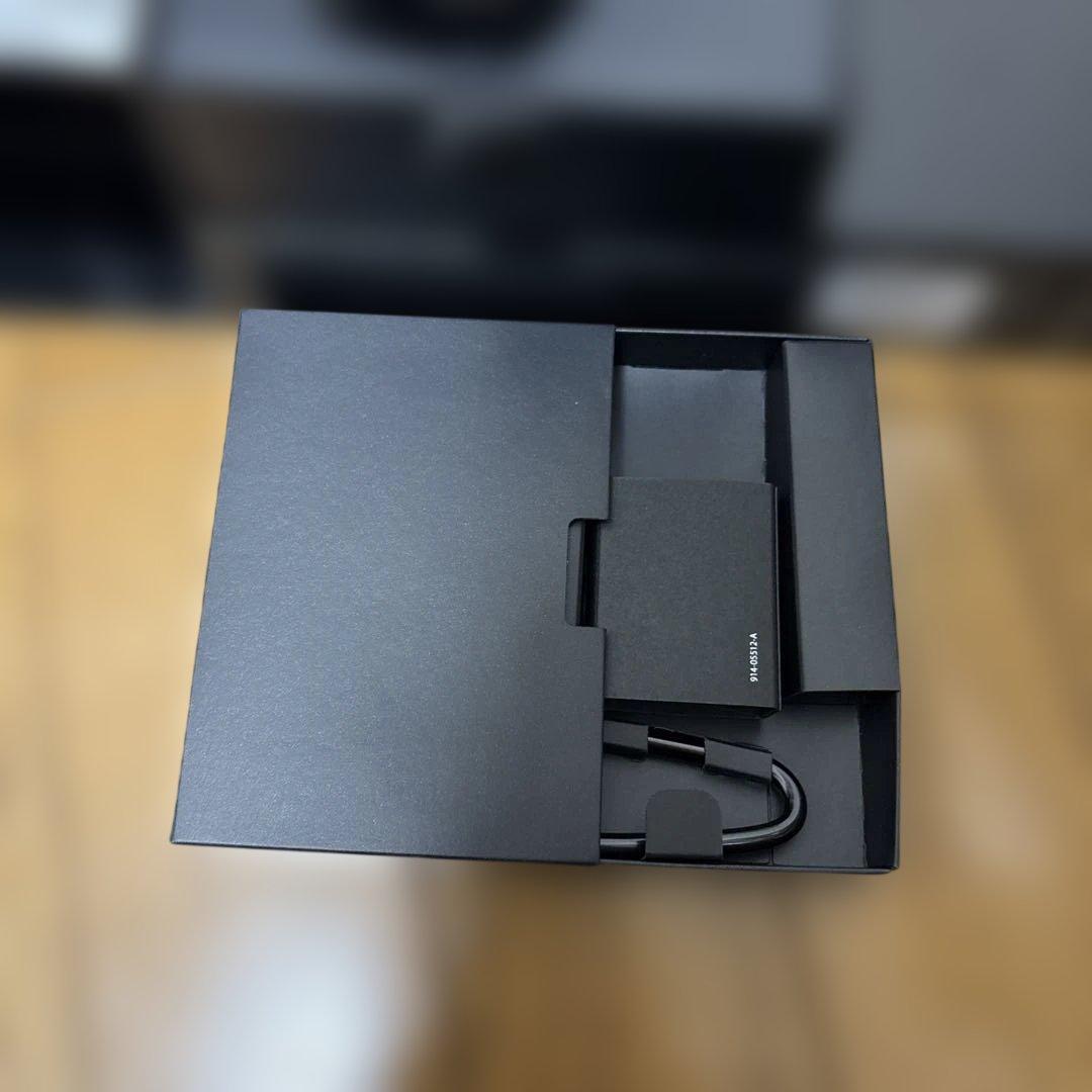 ヘッドホン Mowalola Beats Solo3 Wireless
