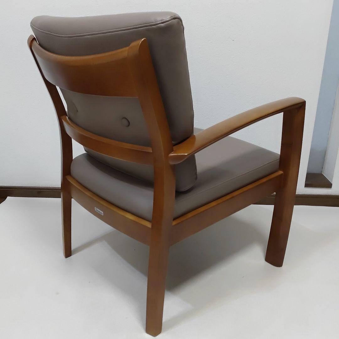カリモク　Direttore　ディレトーレ　アームチェア　肘置き　肘掛け　椅子