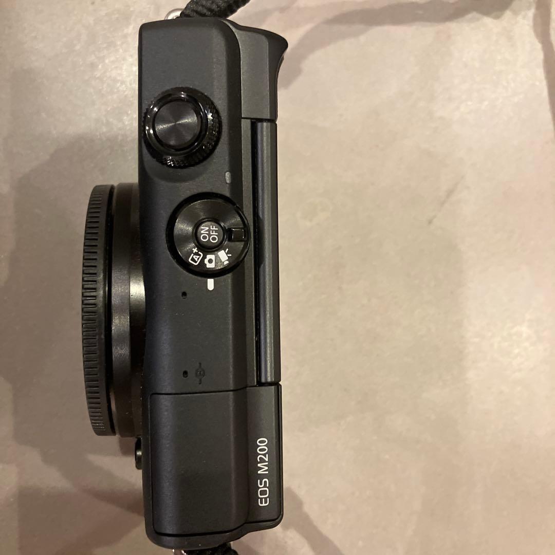 Canon EOS M200 ミラーレス一眼