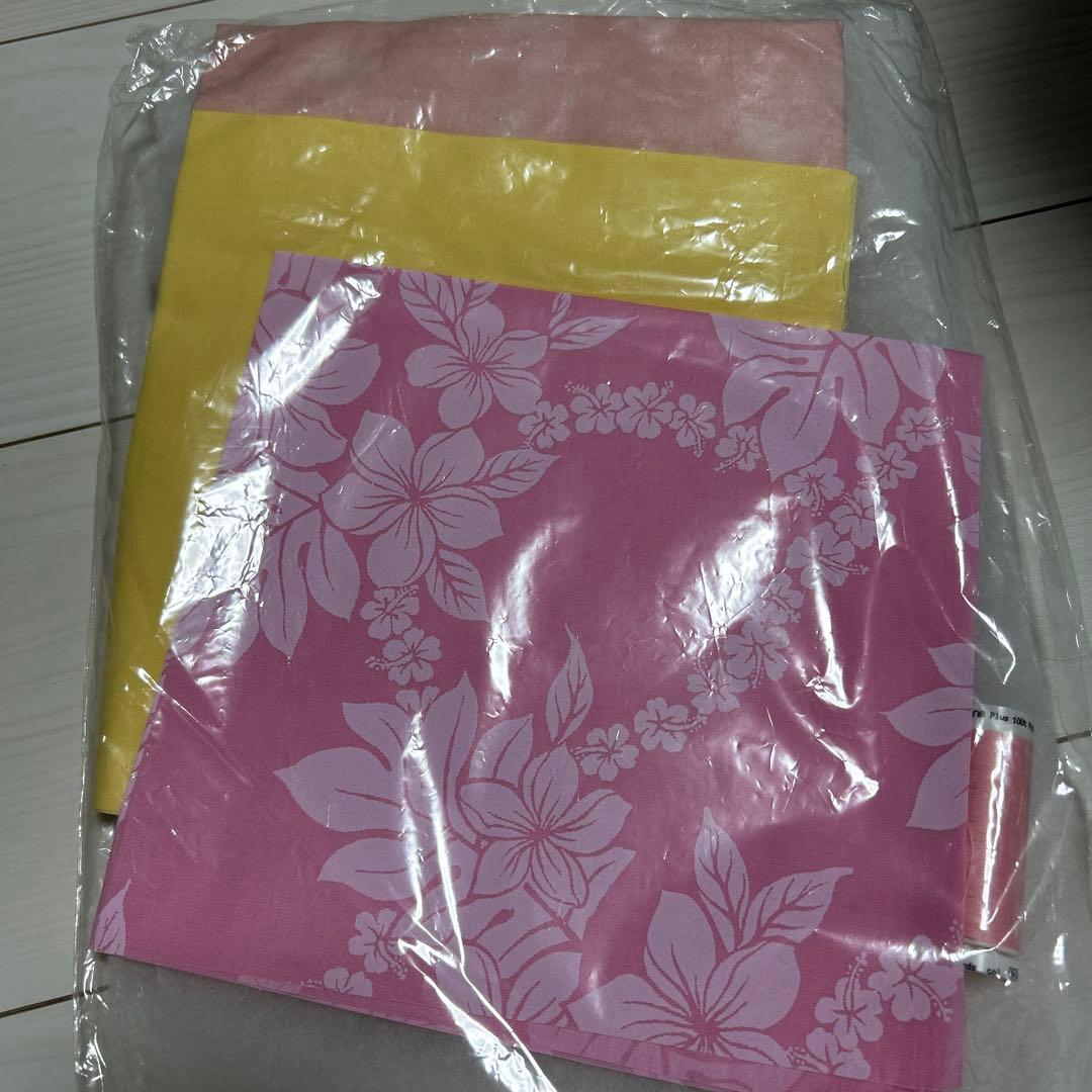 再値下げフェリシモ　ナ　カ　マカニ　ゆらめく陽ざしを感じるハワイアンキルト　4点