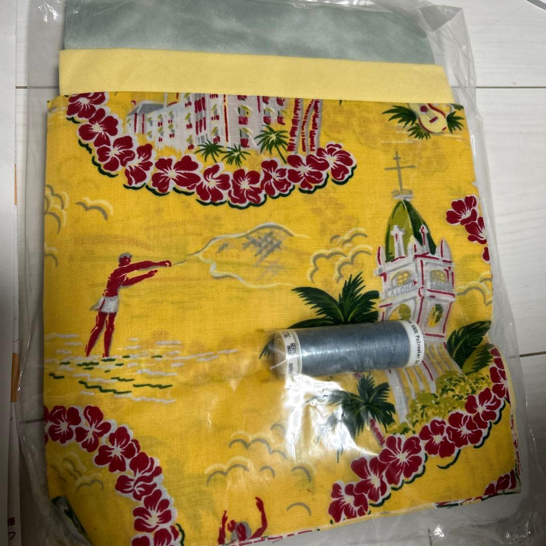 再値下げフェリシモ　ナ　カ　マカニ　ゆらめく陽ざしを感じるハワイアンキルト　4点