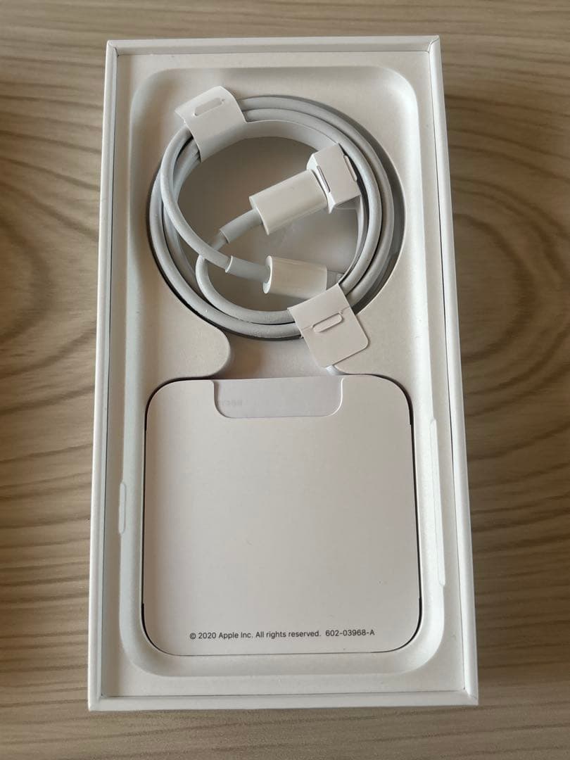 iPhone se 第2世代 64GB レッド 箱・付属品あり