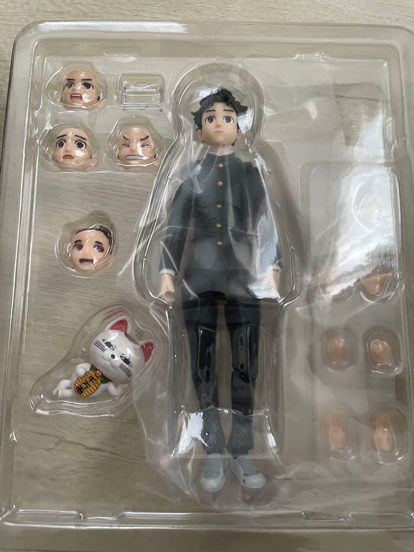 ダンダダン　S.H.Figuarts オカルン フィギュアーツ