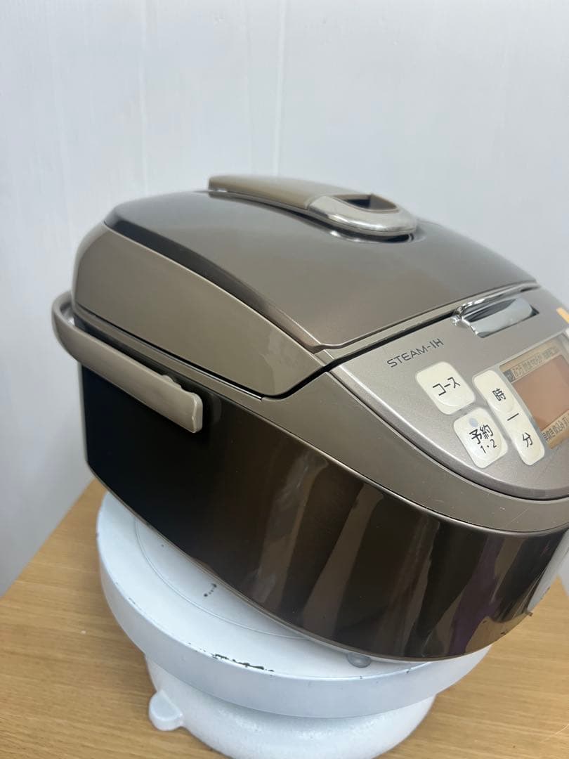 【Panasonic】スチームIHジャー炊飯器 SR-SY102J 5.5合