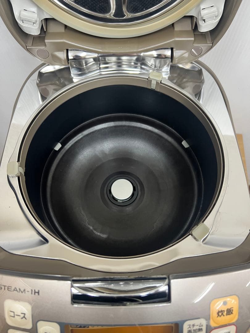 【Panasonic】スチームIHジャー炊飯器 SR-SY102J 5.5合