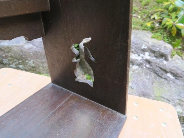 【昭和レトロ】木製ステップ台 うさぎマーク切り抜き 踏台 ディスプレイ