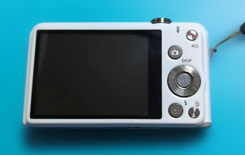 ⭐️お買い得⭐️CASIO EXILIM 16.1 MP デジカメEX-ZS27