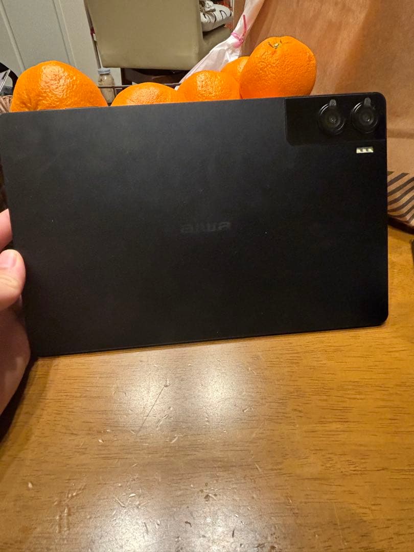 ブラックタブレット デュアルカメラ