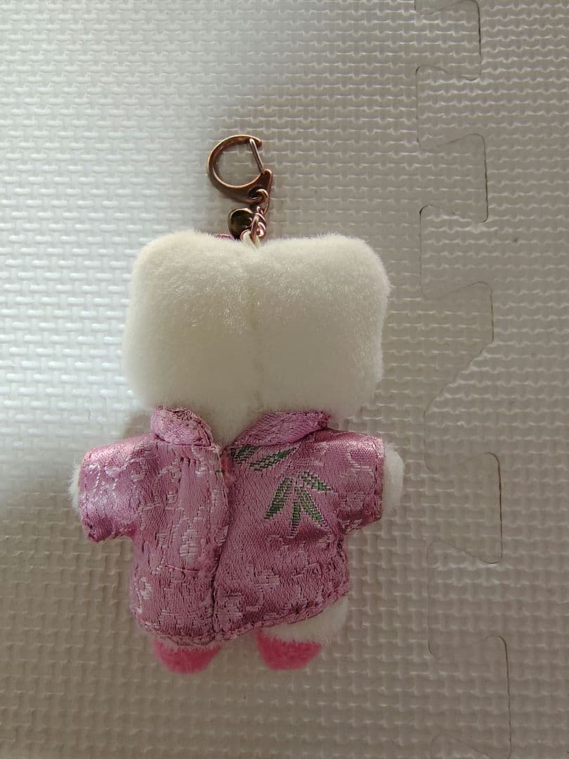 ハローキティ チャイナドレス　キーホルダー　レトロ