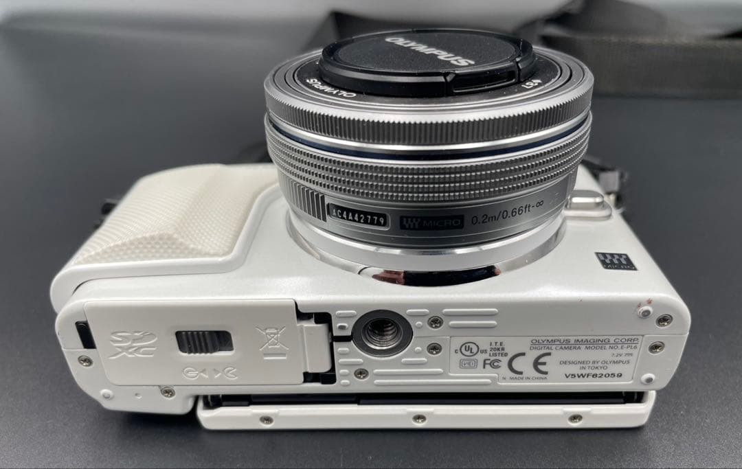 OLYMPUS E-PL6 ミラーレス一眼カメラ