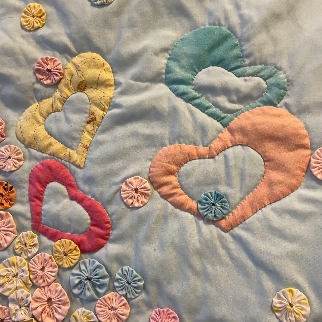 花束とハートのパッチワークタペストリー　ブーケ　80×82