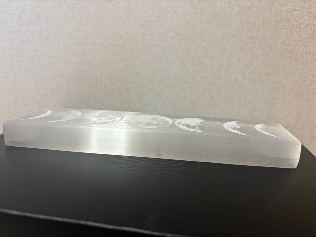 水晶　月のフェーズ　手彫り