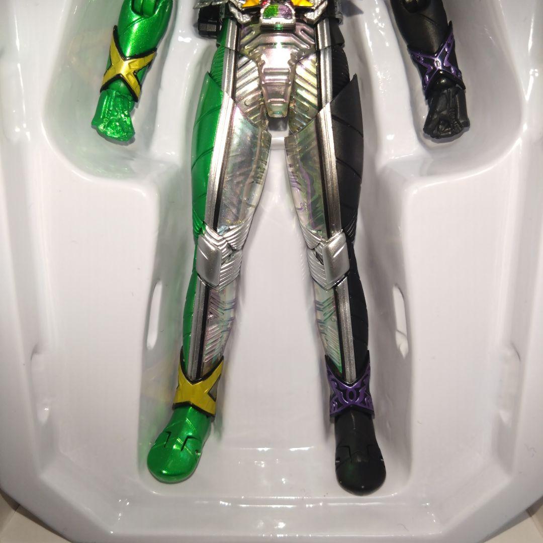 S.H.Figuarts(真骨彫製法) 仮面ライダーW サイクロンジョーカー