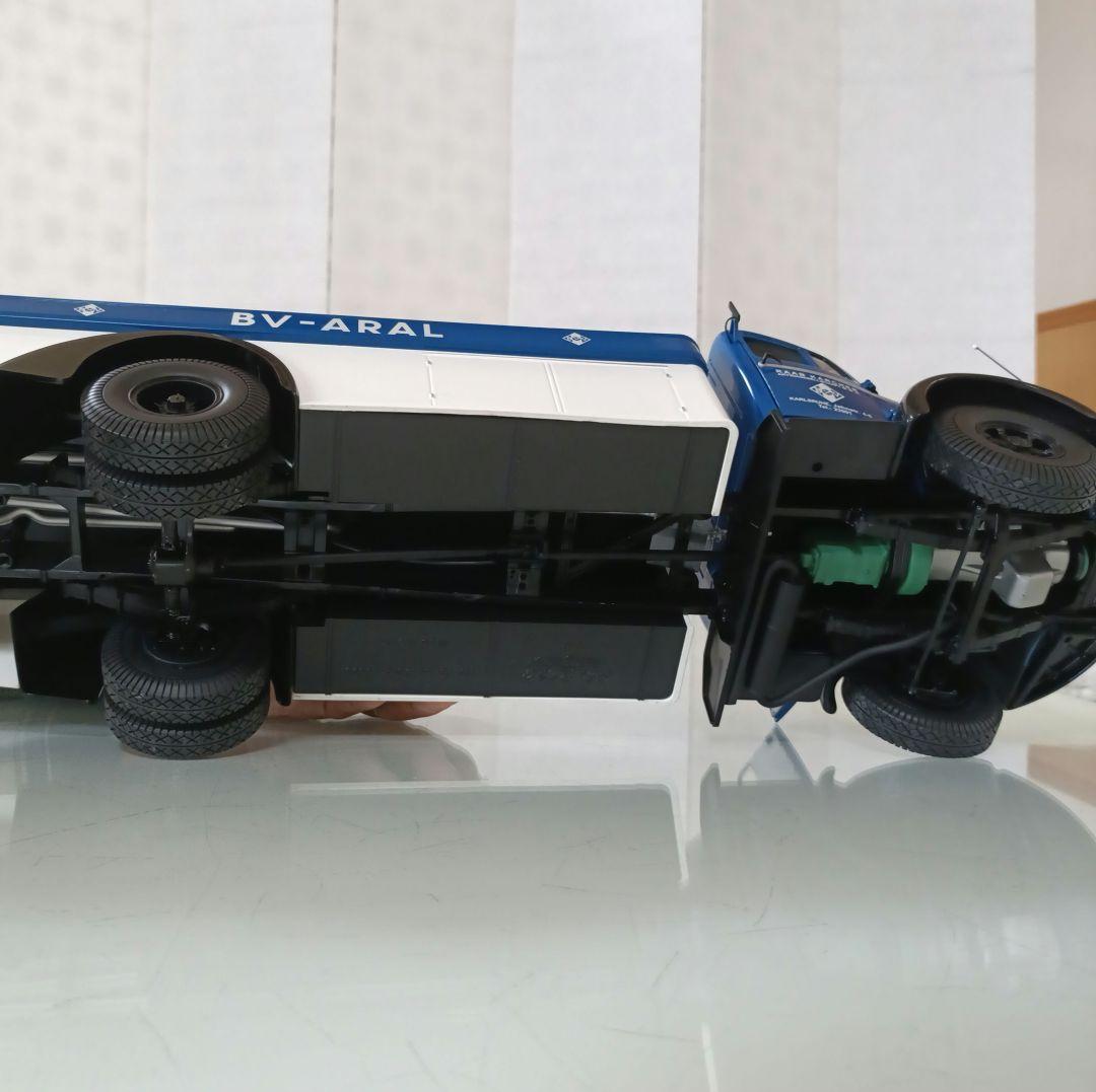 ミニチャンプス製　メルセデスベンツ L6600 タンクワゴン 1/18
