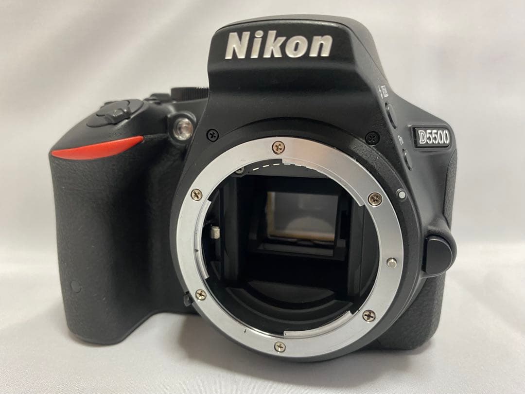 ショット数348回のみ★美品★ニコン Nikon D5300ダブルズームキット
