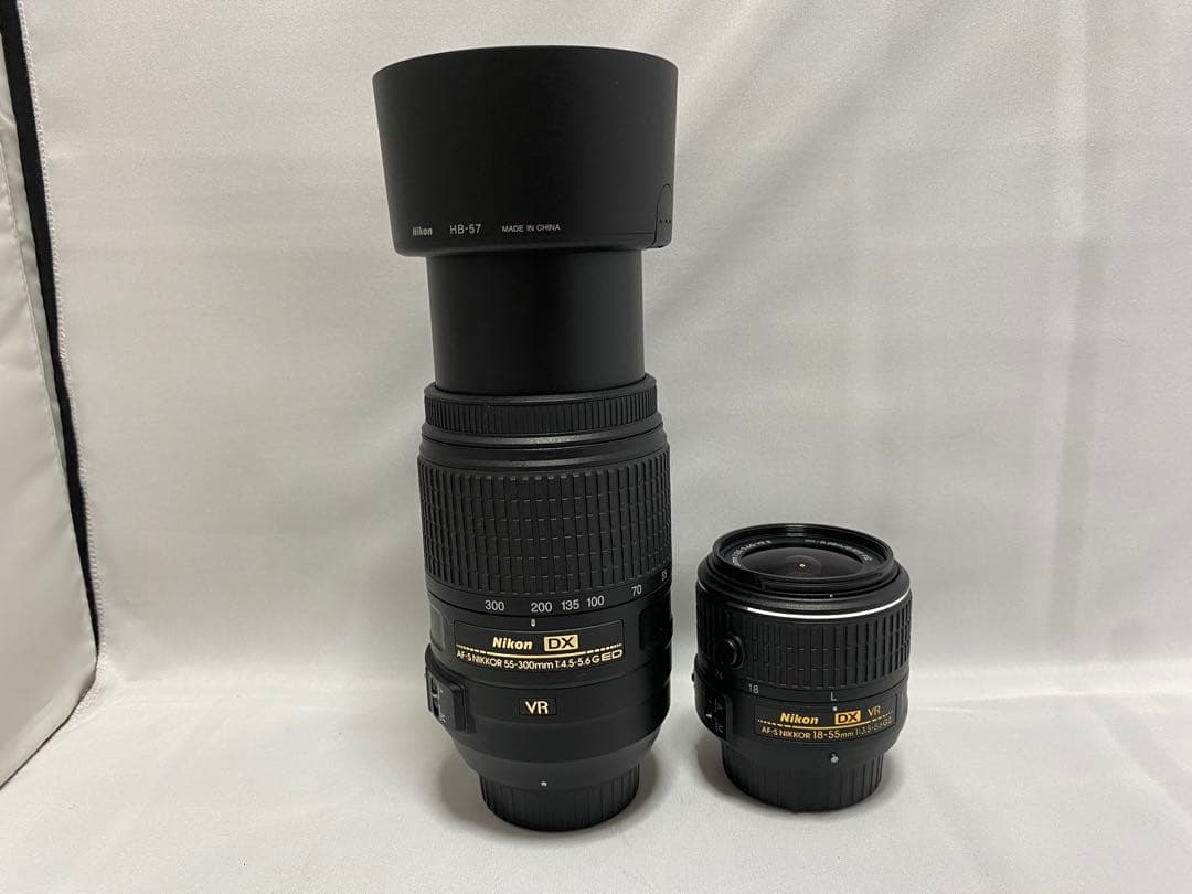 ショット数348回のみ★美品★ニコン Nikon D5300ダブルズームキット
