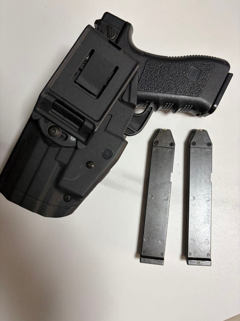 東京マルイ Glock 18C グロック18c ガン　銃　マガジンホルスター付き