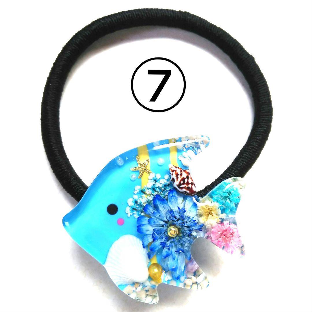 ヘアゴム レジン オーバル型 天然石アクアマリンとキラキラお花畑