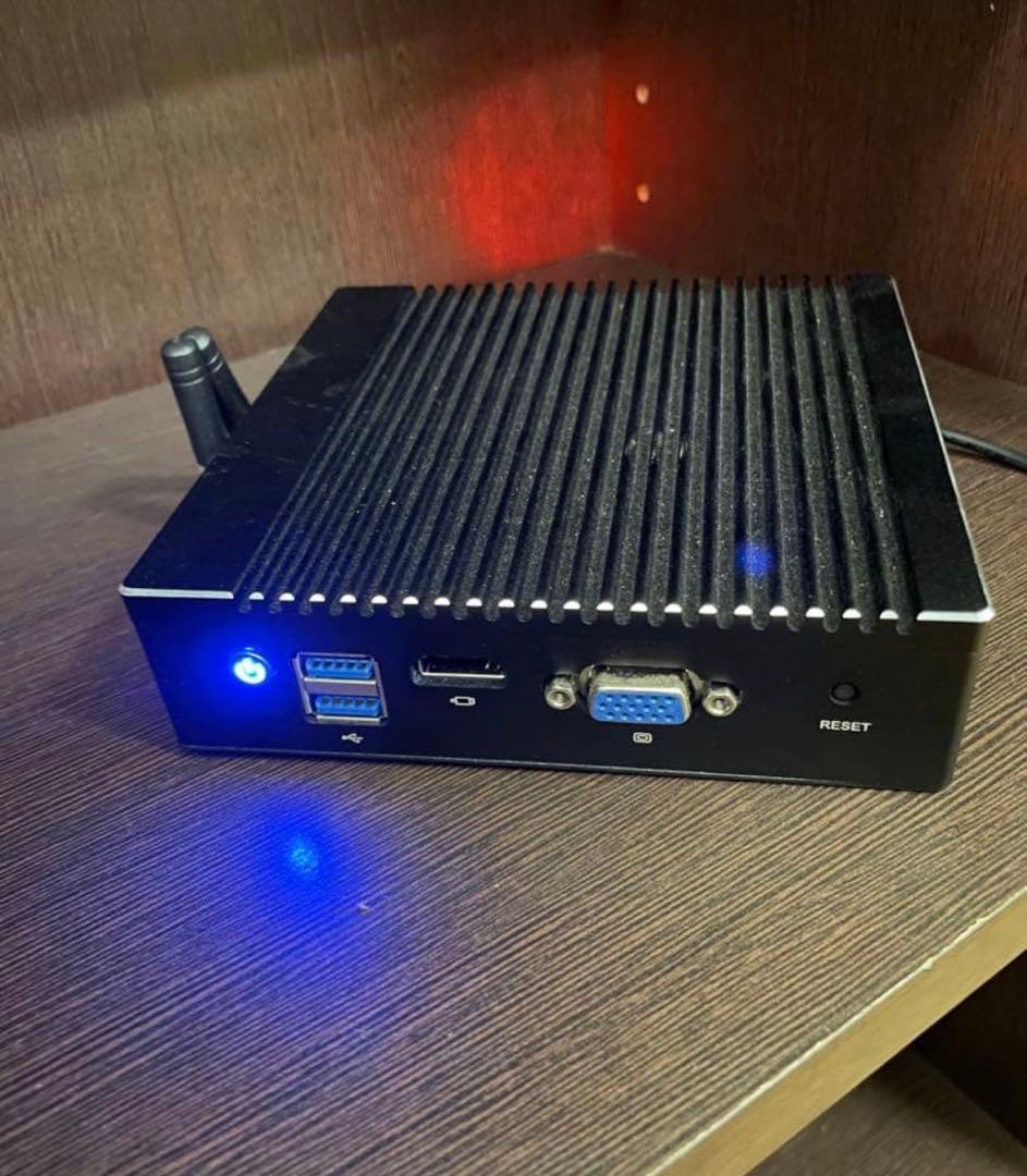 ミニPC ファンレス ほぼ無音 業務用 コンパクトなネットワークデバイス