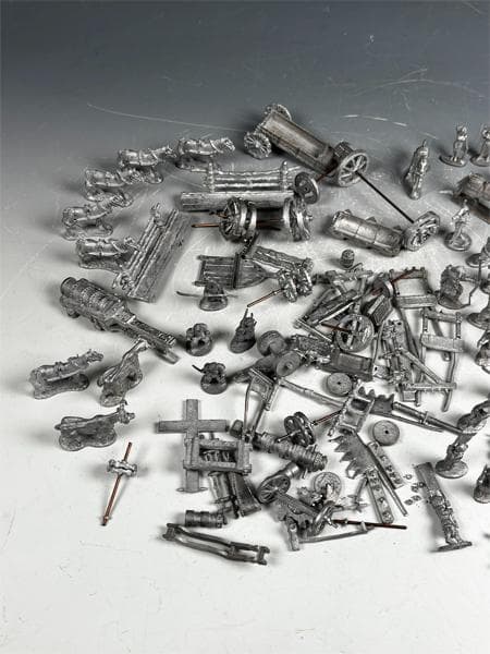 メタル　フィギュアセット多数