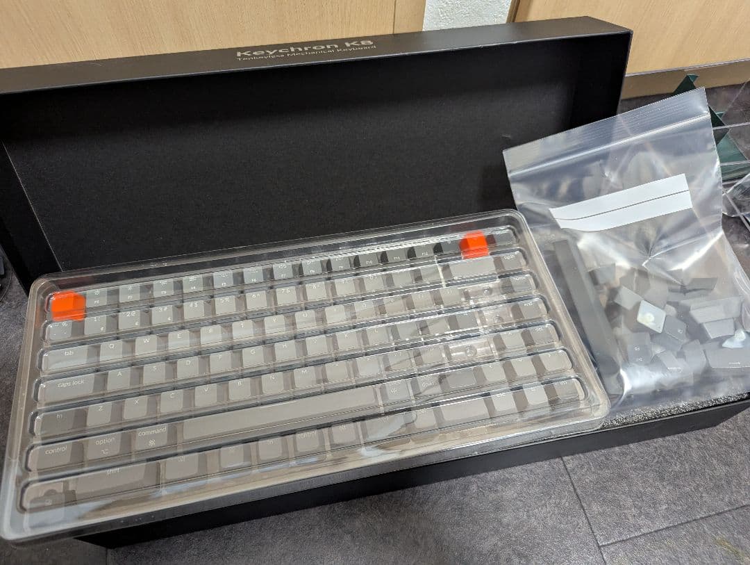 【難あり】Keychron K8 RGB ホットスワップ　3類スイッチ付き