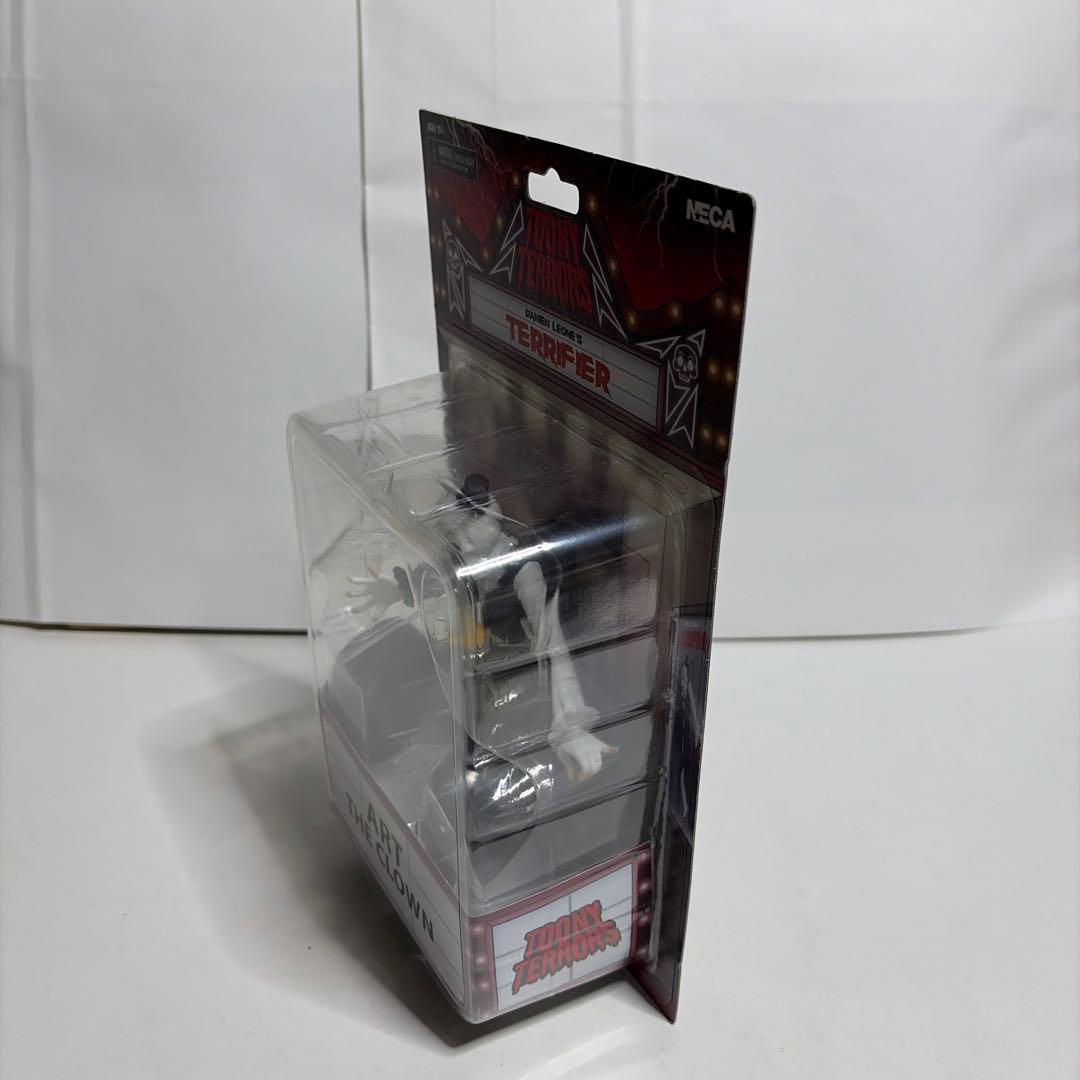 NECA ART THE CLOWN フィギュア　テリファー　ピエロ　クラウン