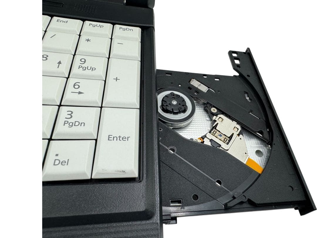 富士通ノートPC✨第７世代❗️corei3✨SSD搭載❗️メモリ8GB❗️win11