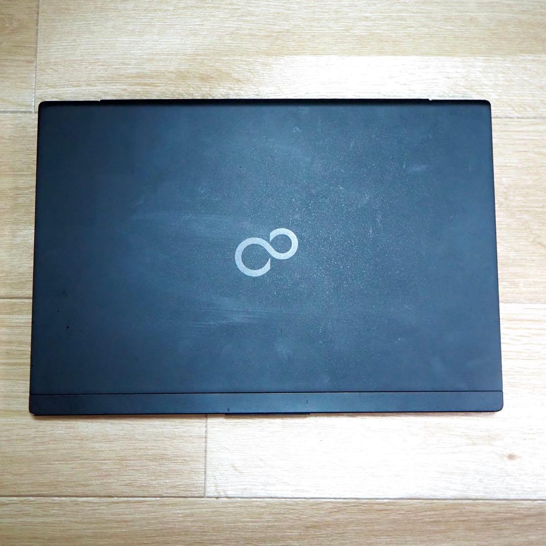 2⭕️ 超軽量富士通ノートPC　LIFEBOOK U939/B