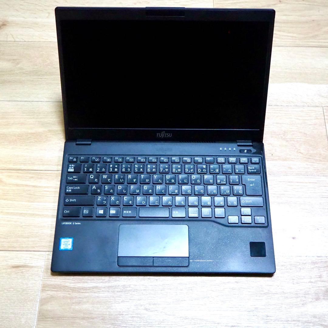 2⭕️ 超軽量富士通ノートPC　LIFEBOOK U939/B