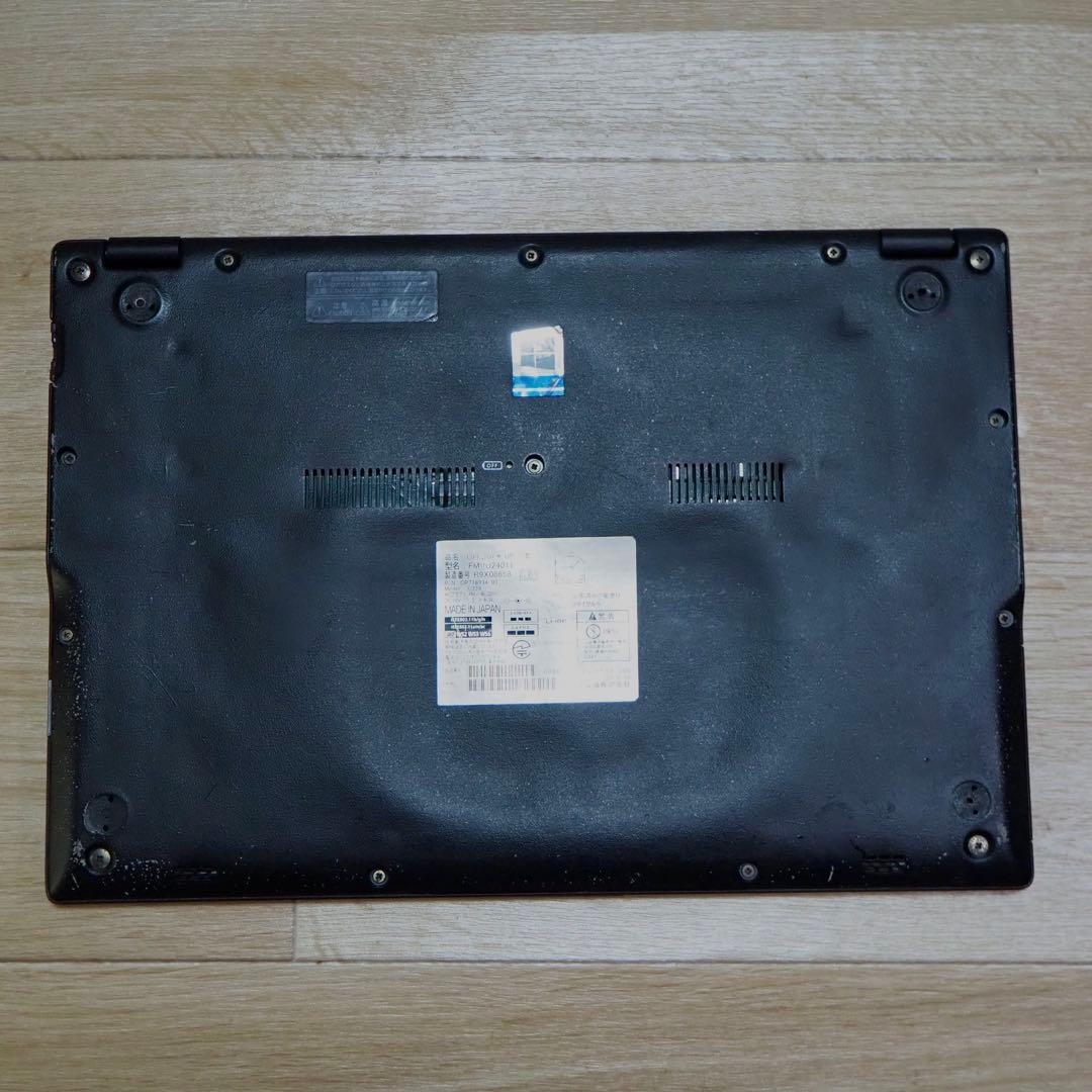 2⭕️ 超軽量富士通ノートPC　LIFEBOOK U939/B