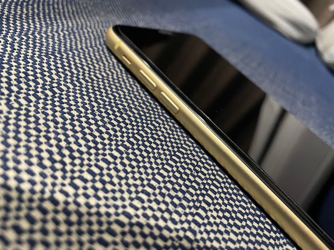 Apple iPhone XR 128GB SIMフリー xr イエロー