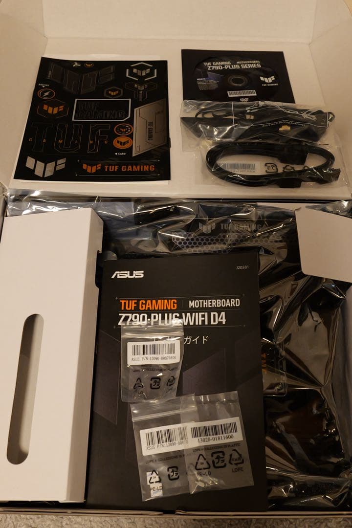 ASUS TUF GAMING Z790-PLUS WIFI D4 マザーボード