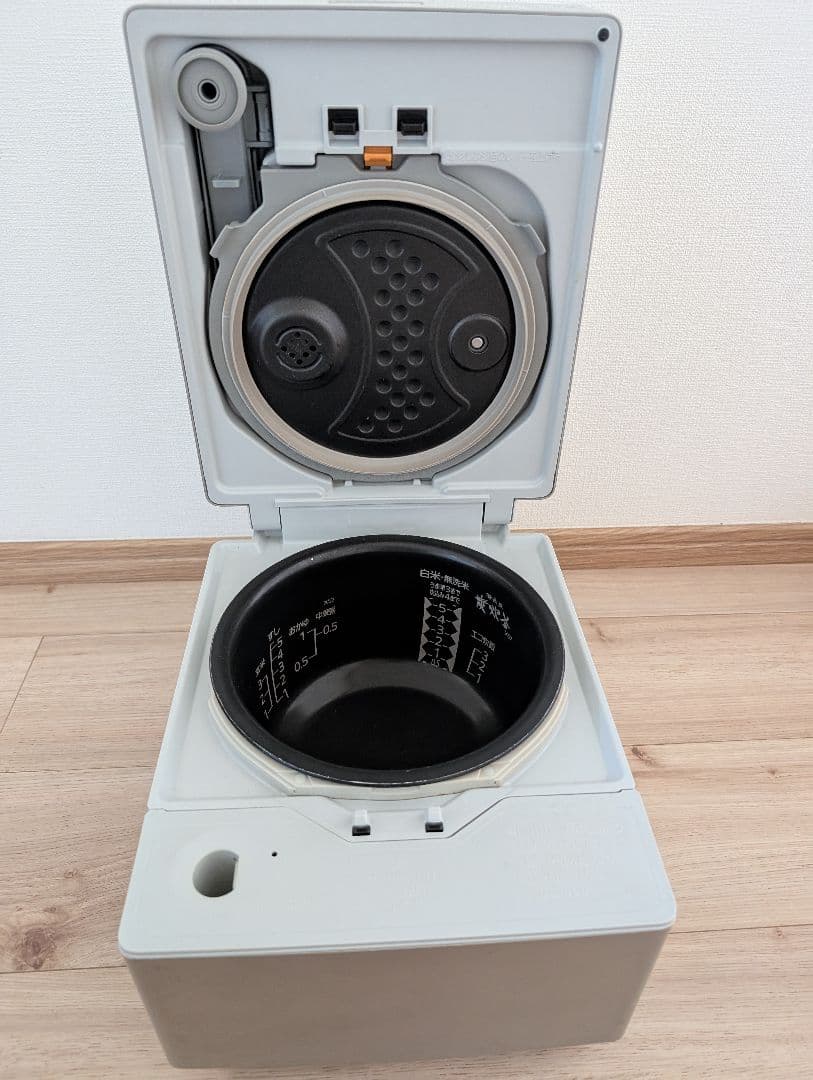 即発送☆美品☆三菱　蒸気レス炊飯器　NJ-XS107J [5.5合 /IH]