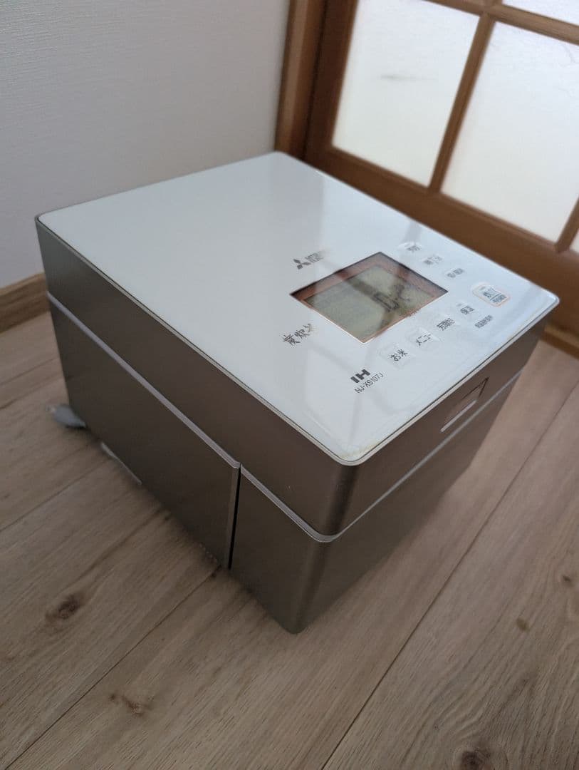 即発送☆美品☆三菱　蒸気レス炊飯器　NJ-XS107J [5.5合 /IH]