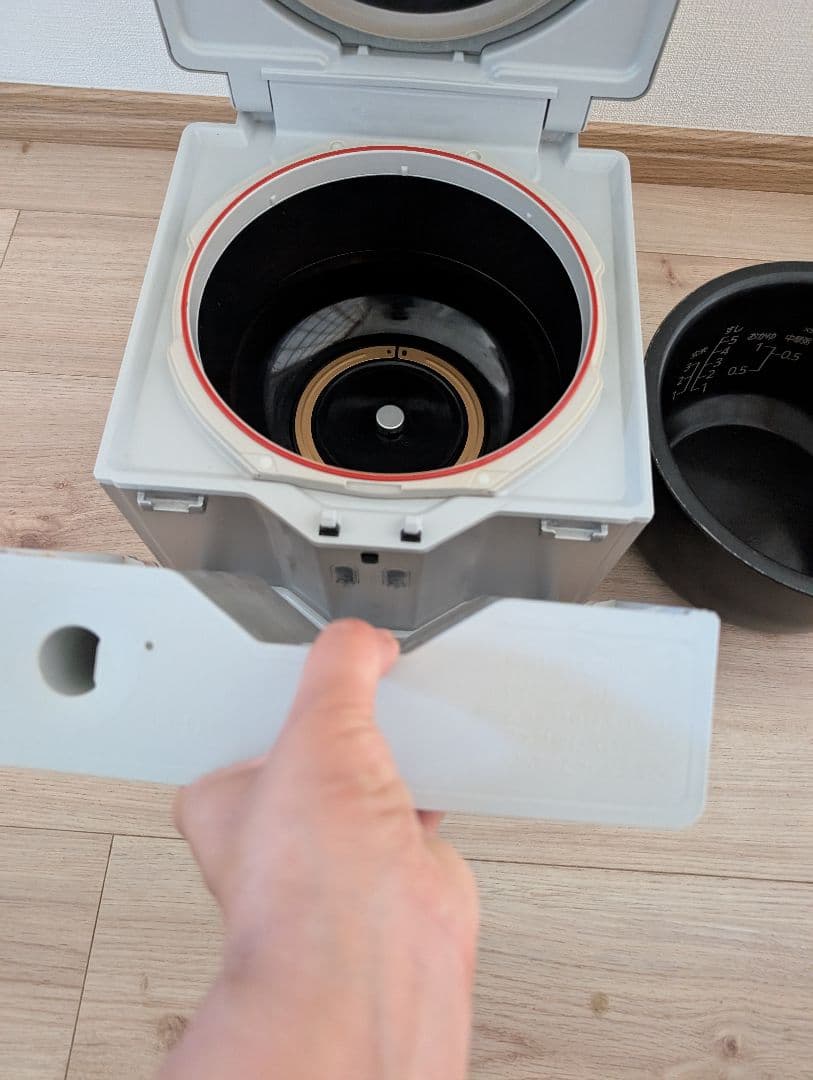 即発送☆美品☆三菱　蒸気レス炊飯器　NJ-XS107J [5.5合 /IH]
