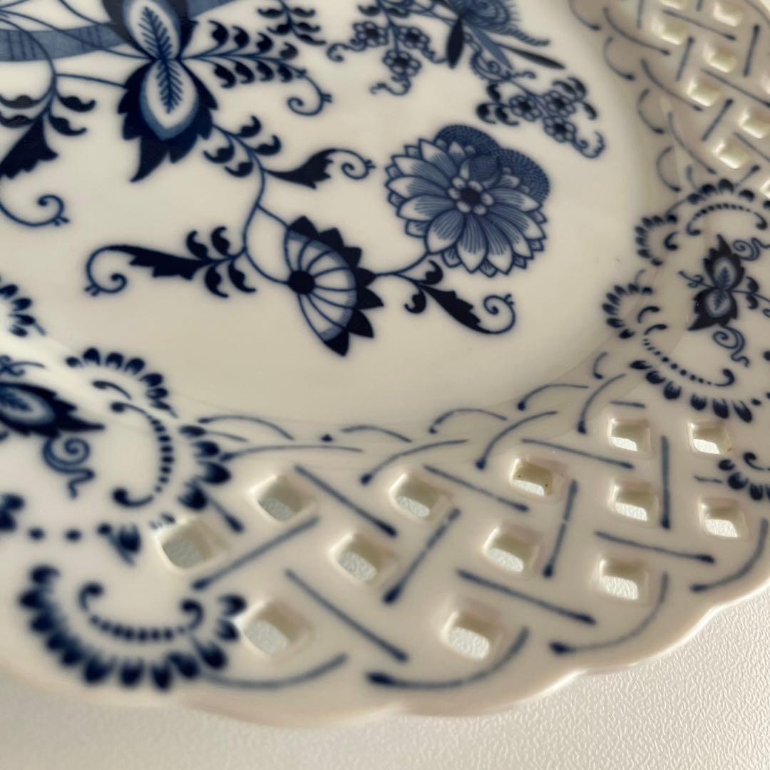 ブルーダニューブ　ロイヤルプレート　透かしレース26cm1枚　22cm2枚