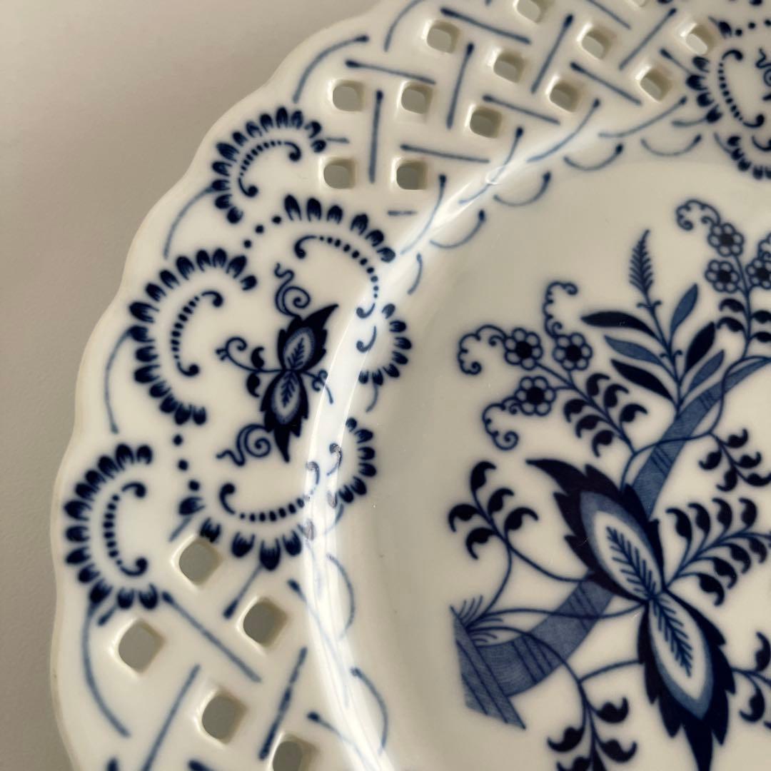 ブルーダニューブ　ロイヤルプレート　透かしレース26cm1枚　22cm2枚