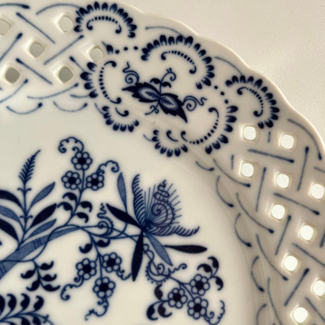 ブルーダニューブ　ロイヤルプレート　透かしレース26cm1枚　22cm2枚