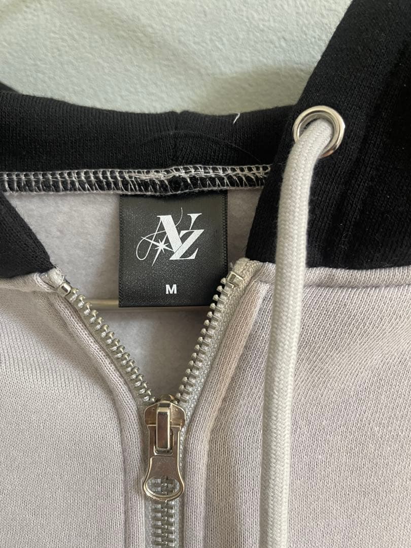 NiziU awake フーディー　パーカー　Mサイズ