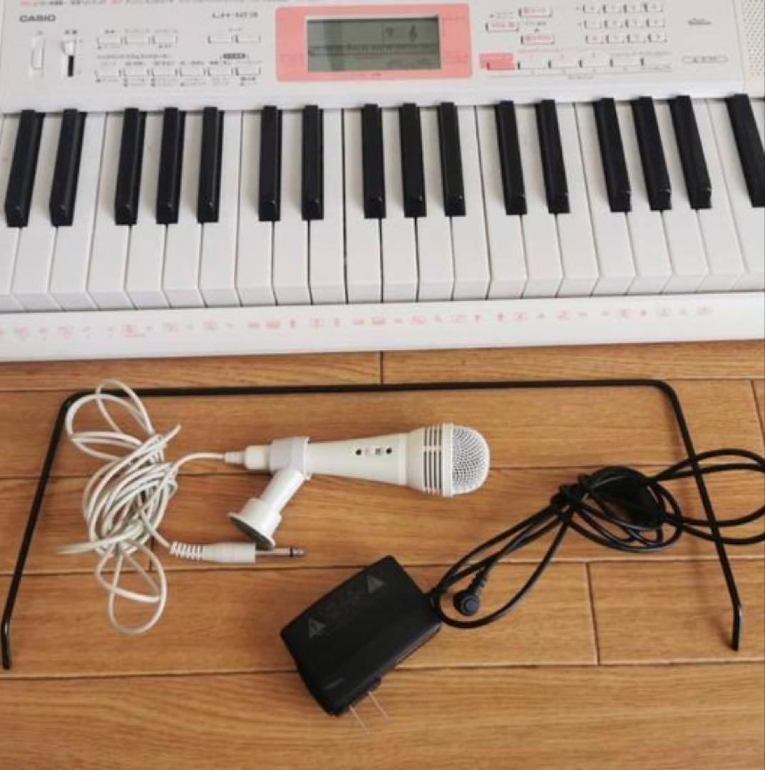 CASIO LK-123光るナビキーボード 61鍵