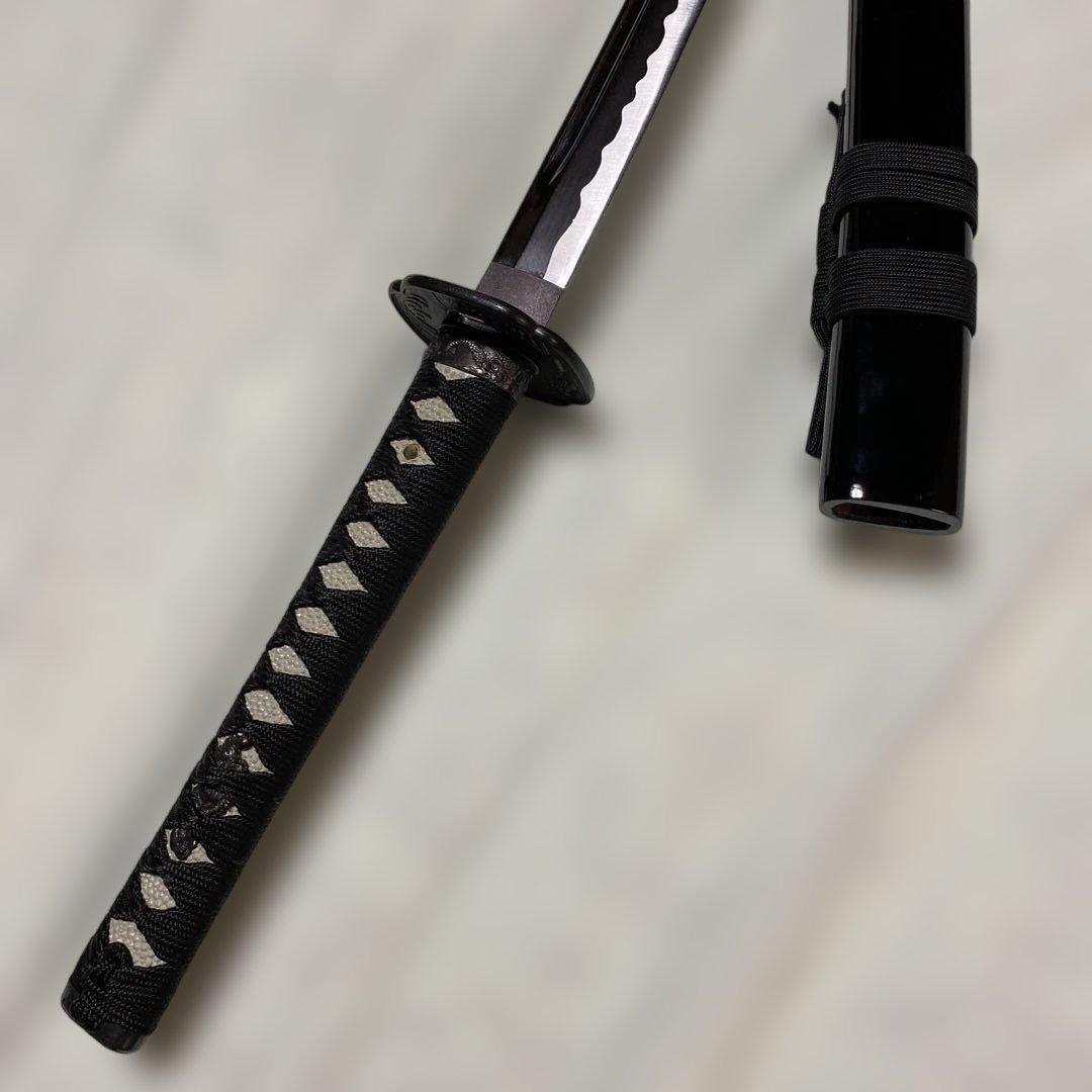 高級居合刀 黒柄 富士昇龍木瓜黒鍔 黒呂鞘