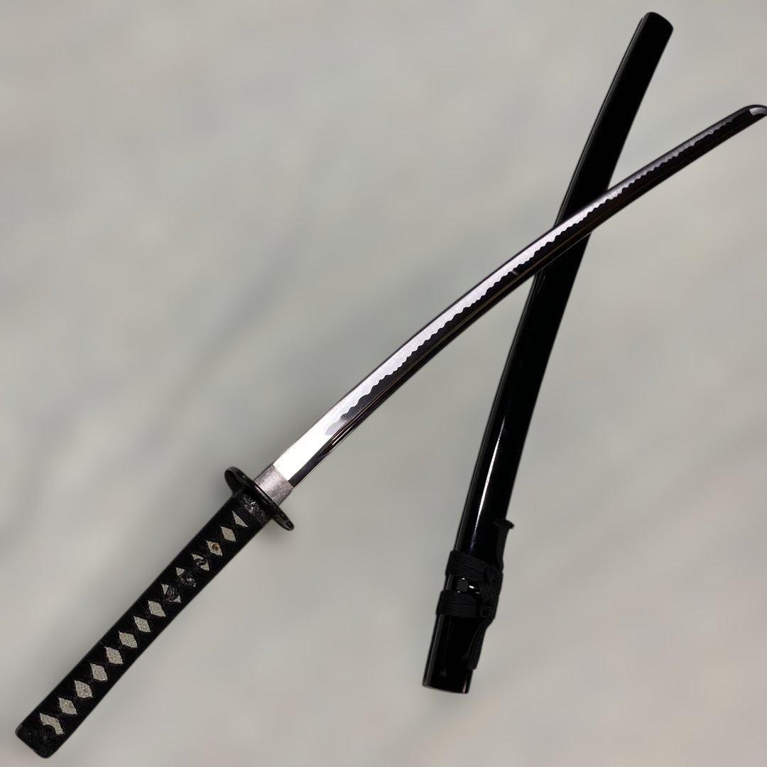 高級居合刀 黒柄 富士昇龍木瓜黒鍔 黒呂鞘