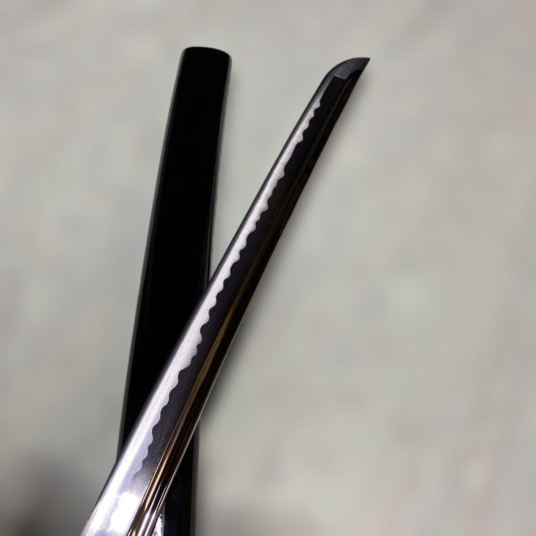 高級居合刀 黒柄 富士昇龍木瓜黒鍔 黒呂鞘